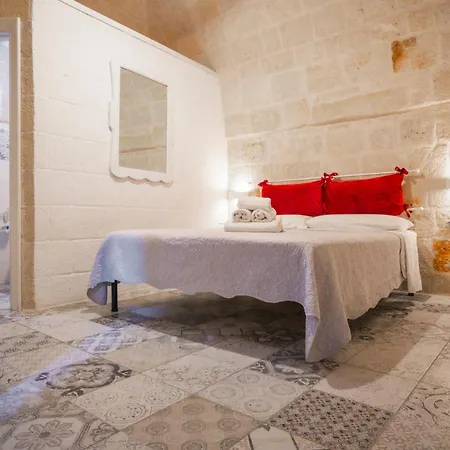 Le Volte Di San Leonardo Gasthof Monopoli